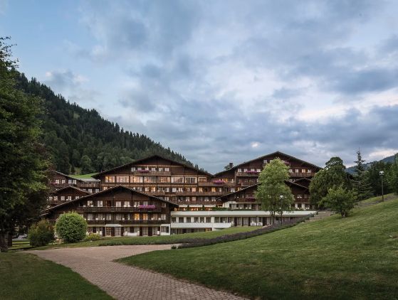 HUUS Gstaad Hotel